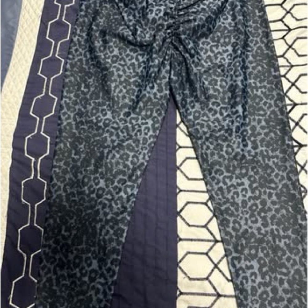 ZYIA Active Leopard Print Leggings